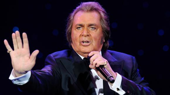 Engelbert Humperdinck at Bob Carr Theater